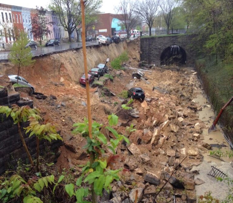 Baltimore%3A+Massive+Sinkhole+Swallows+Historic+City+Block