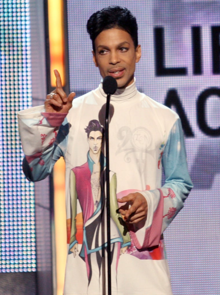 Image: Musician Prince accepts the Lifetime Achievement Award during the 2010 BET Awards