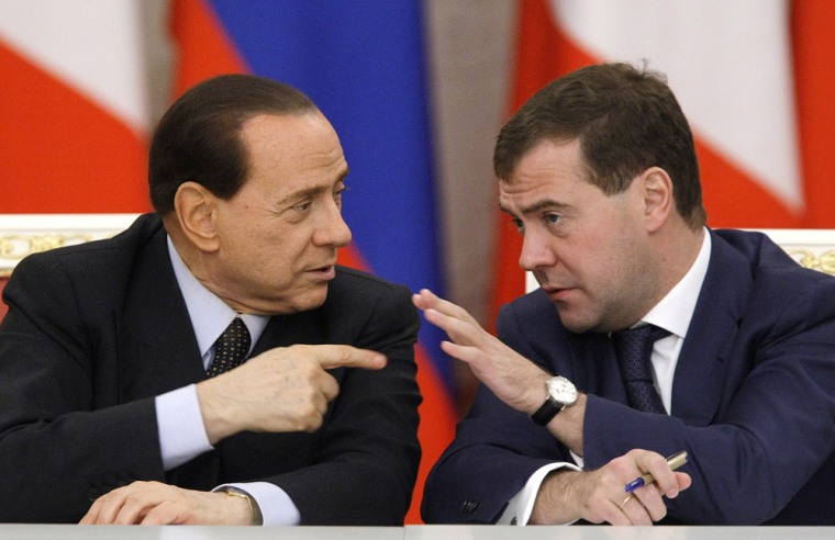 Image: Berlusconi and Medvedev