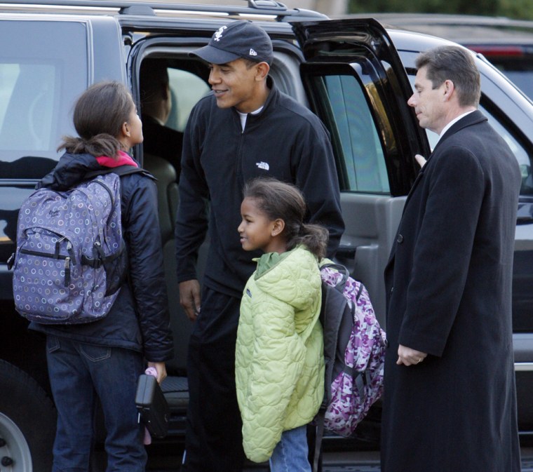 Image: Barack Obama, Malia Obama, Sasha Obama