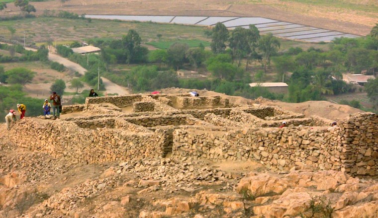 Image: Newly-discovered ruins of a city, Cerro Patapo archeological site in Chiclayo