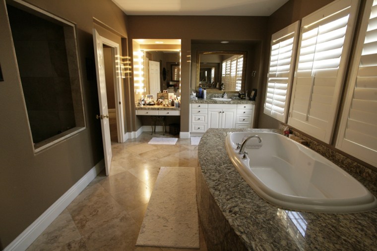 Image: Master bathroom where Shyima Hall was forced to clean