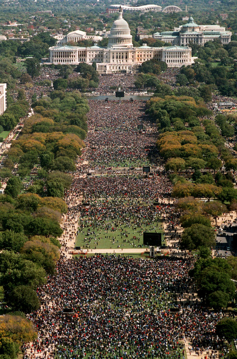 Image: Federal and local authorities are preparing for record numbers of people crowding into the National Mall