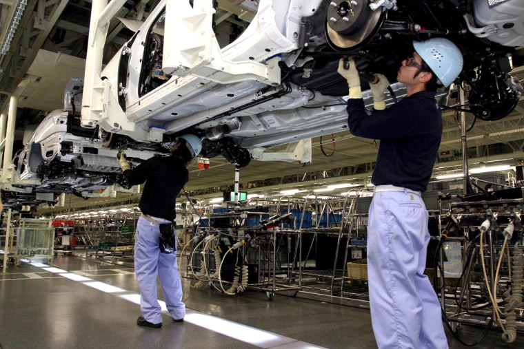 Toyota Cut Domestic Contract Staff 20% In April-Sept Half