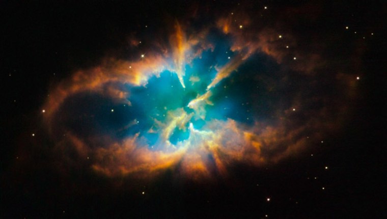 The Hubble Space Telescope caught this unique planetary nebula NGC 2818 is nested inside the open star cluster NGC 2818A in Nov. 2008. Credit: NASA/ESA/Hubble Heritage Team (STScI/AURA).