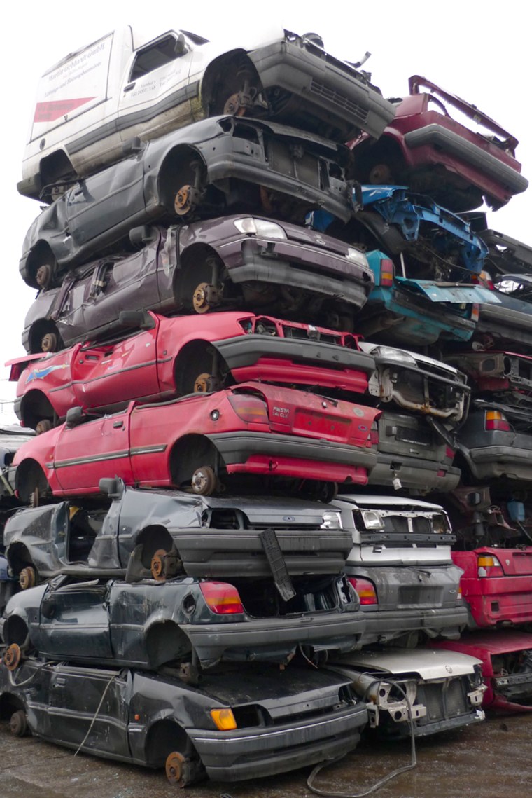 Image: junk cars