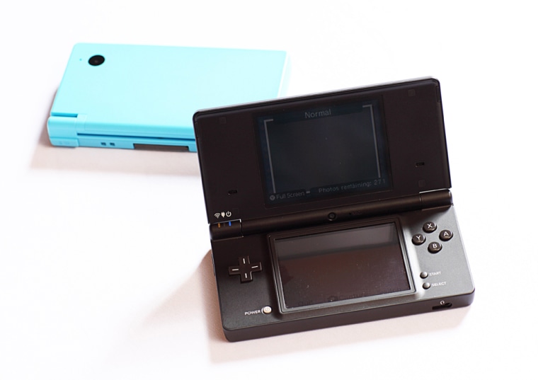 Image: Nintendo DSi launches April 5 in the U.S.
