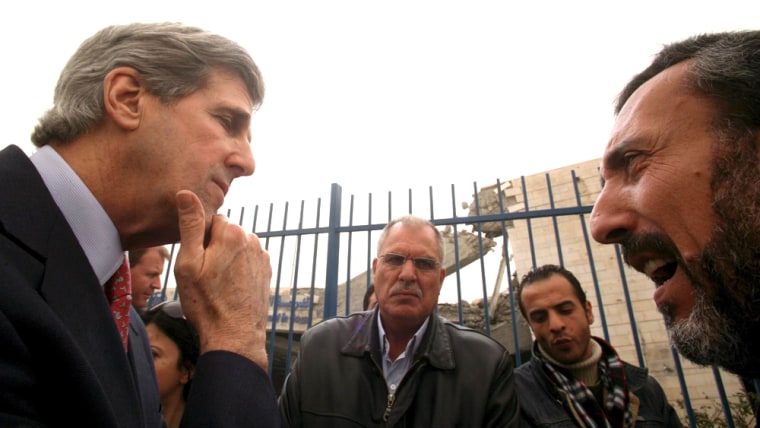 Image: US Senator John Kerry visits Gaza