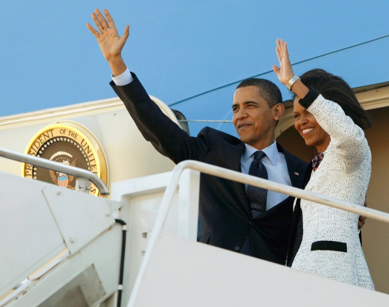 Image: Obamas depart for Europe