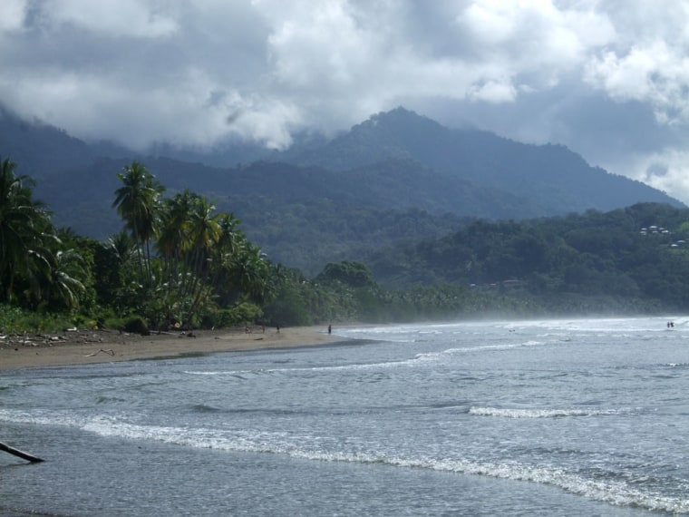 Omage: beach at Marino Ballena National Park