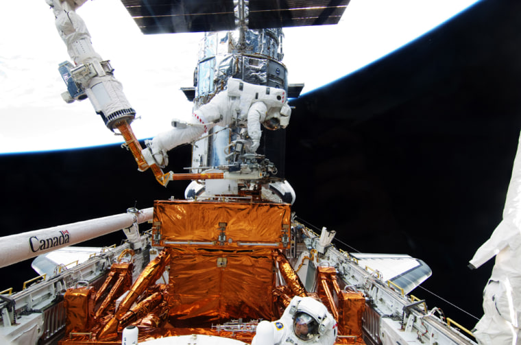 Image: Space Shuttle Atlantis To Repair Hubble Space Telescope
