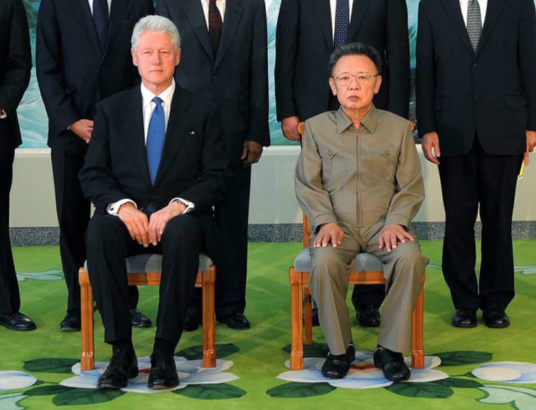 Image: Bill Clinton and Kim Jong Il
