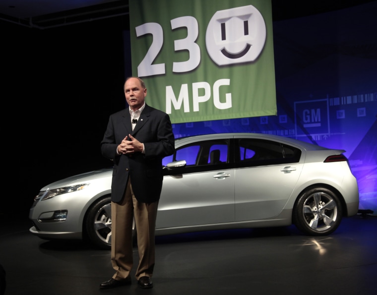 Image: General Motors Co. Chief Executive Fritz Henderson addressses the media during a news conference at GM's Warren Technical Center in Warren, Michigan