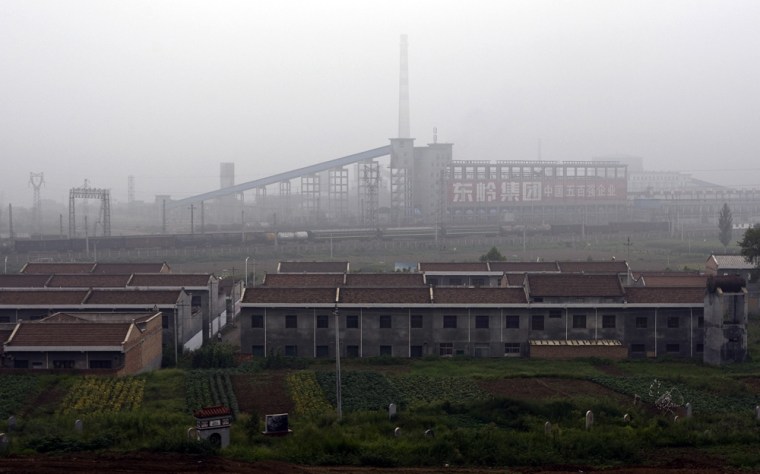 Image: The Dongling Lead and Zinc Smelting Co. smelting plant