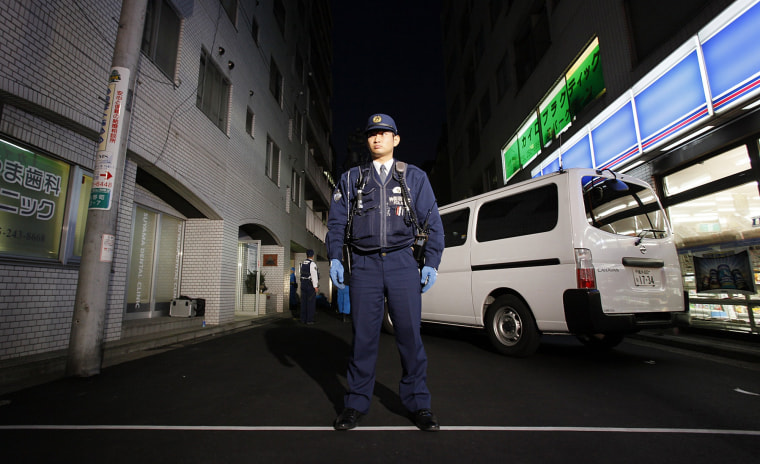 Image: Policeman in Yokohama