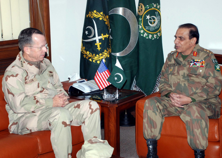 Image: US Admiral Mike Mullen meets Pakistani General Kayani