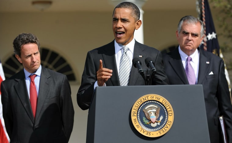 Image: US President Barack Obama (C) with Treas