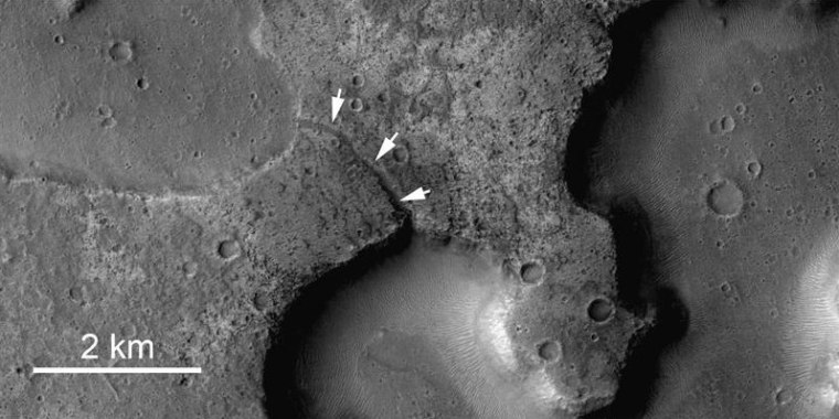 Image: Channels on Mars