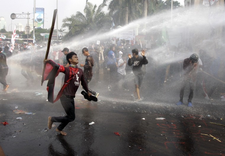 Image: Anti-government protest outside the parliament in Jakarta, Indonesia