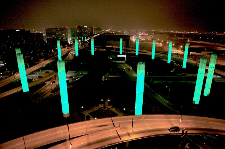 Image: LAX airport pylon lights