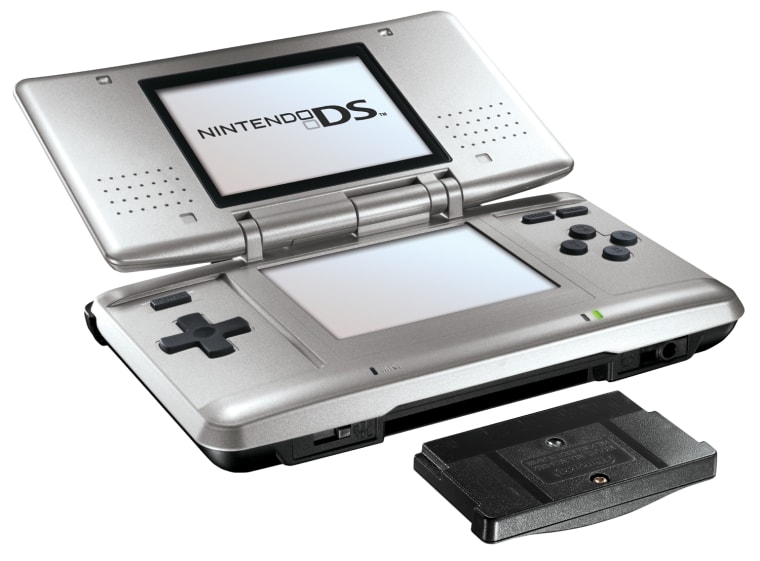 Nintendo reveals 3-D on eve of DSi XL roll out