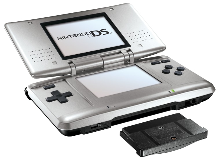 Review: Nintendo DSi XL is easy on the eyes