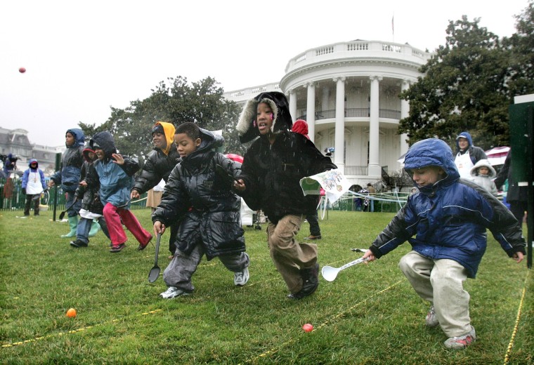 Image: White House Easter Egg Rol