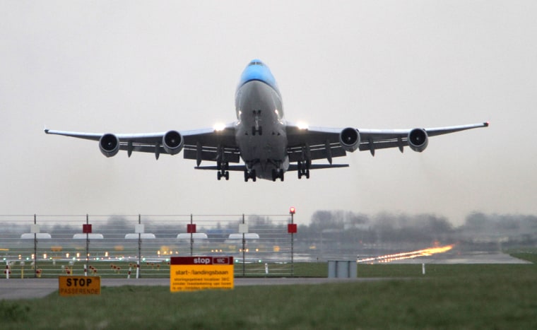 Image: Jet taking off