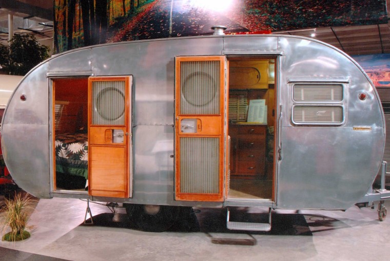 Image: 1954 Yellowstone travel trailer