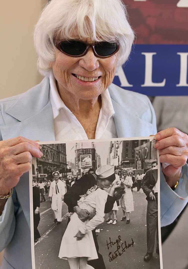 Nurse In Famous WWII Photograph Visits Veterans In San Francisco