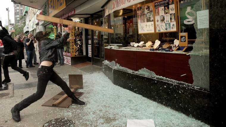 Image: Demonstrators protest the G20 summit