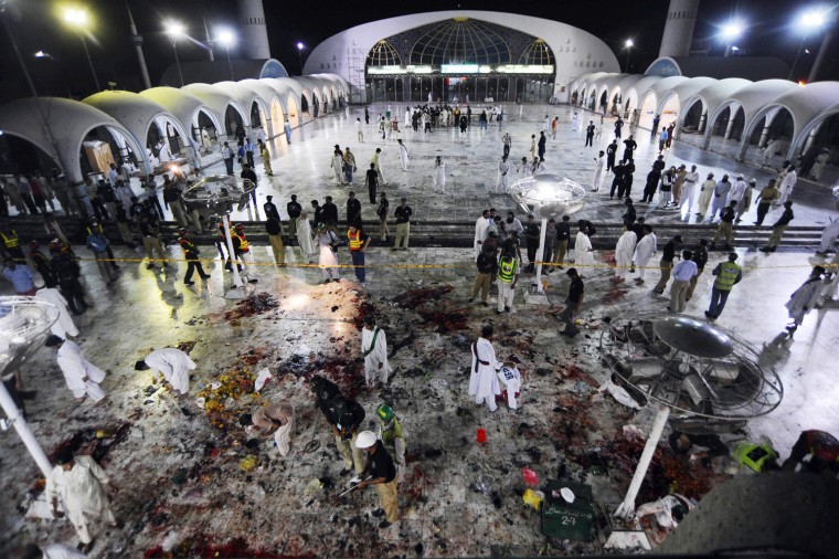 Image: Suicide bomb in Pakistan
