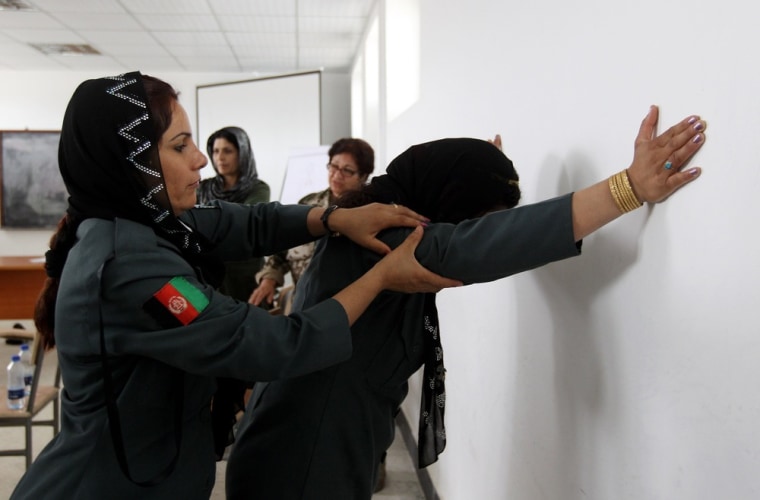 Image: Afghan women attend police training