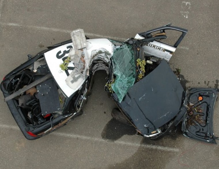 Image: Wrecked police car