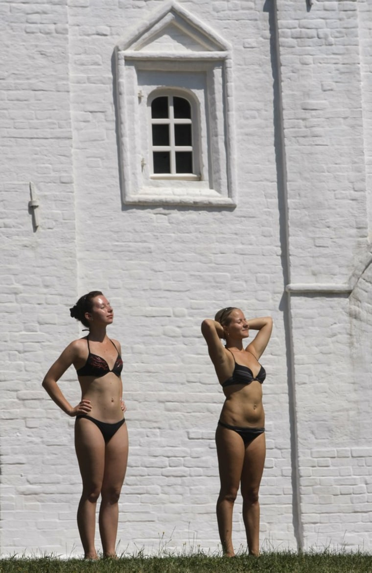 Bikinis in Moscow? Europe wilts in heat wave