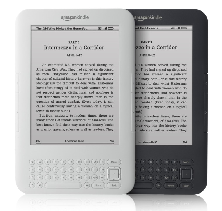 Image: Two third-gen Amazon Kindles, in white and graphite