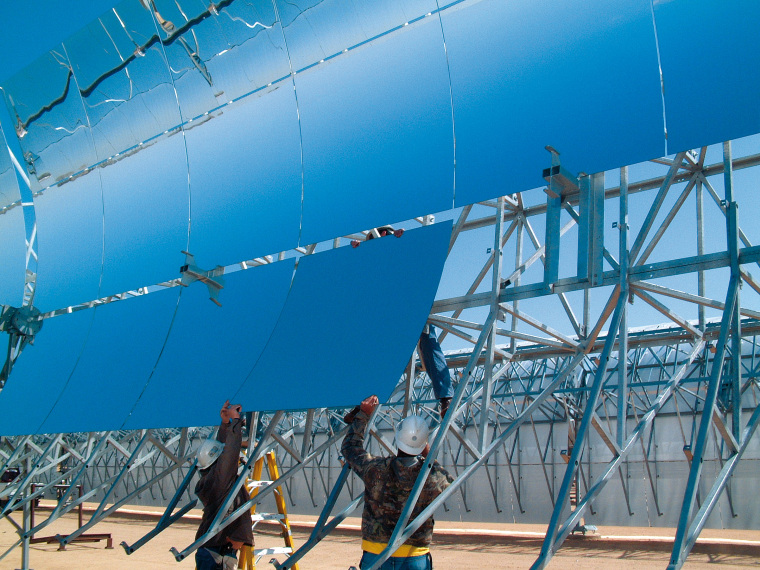 Das Skal-ET Demonstrationsprojekt der Solar Millennium AG in einem bestehenden Kraftwerk in Kalifornien