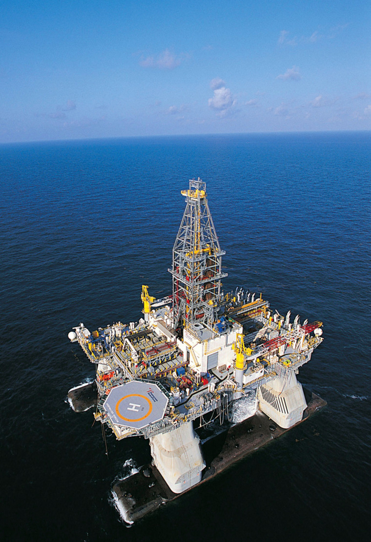Image: The ultra-deepwater semi-submersible rig Deepwater Horizon operating in the U.S. Gulf of Mexico