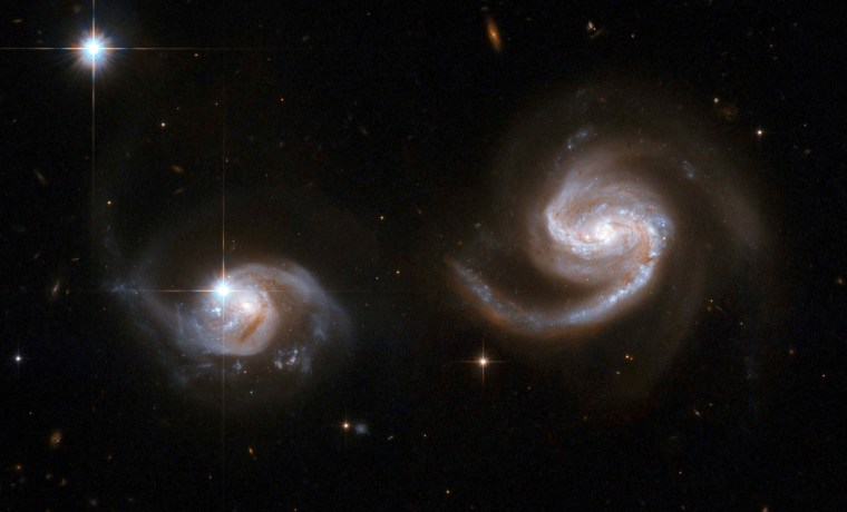 Image: Pair of spiral galaxies