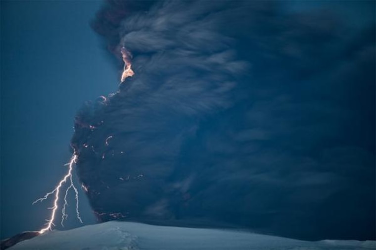 Image: Lightning, volcanic ash plumes