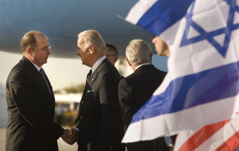 Image: Israeli Deputy Prime MInister Moshe Yaalon shakes hands with Vice President Joe Biden