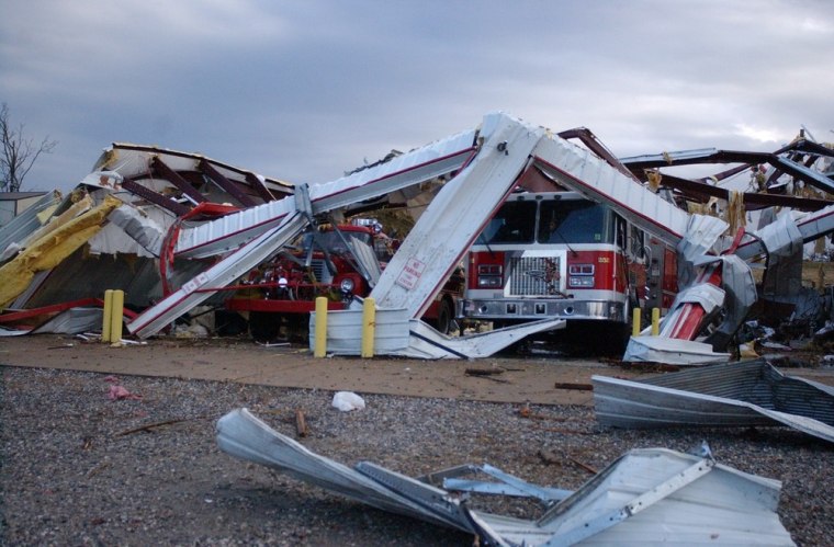 Image: Tornado damage in Cincinnati, Ark.