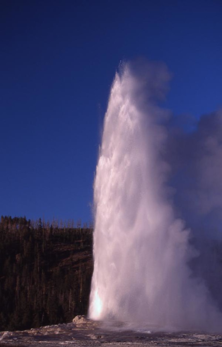 Huge volcano under Yellowstone Park rising