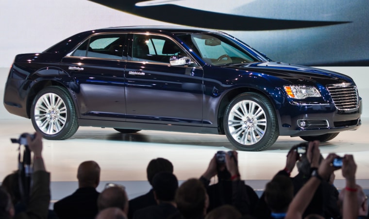 Image: Chrysler 300 sedan unveiled on the opening day of the Detroit Auto Show