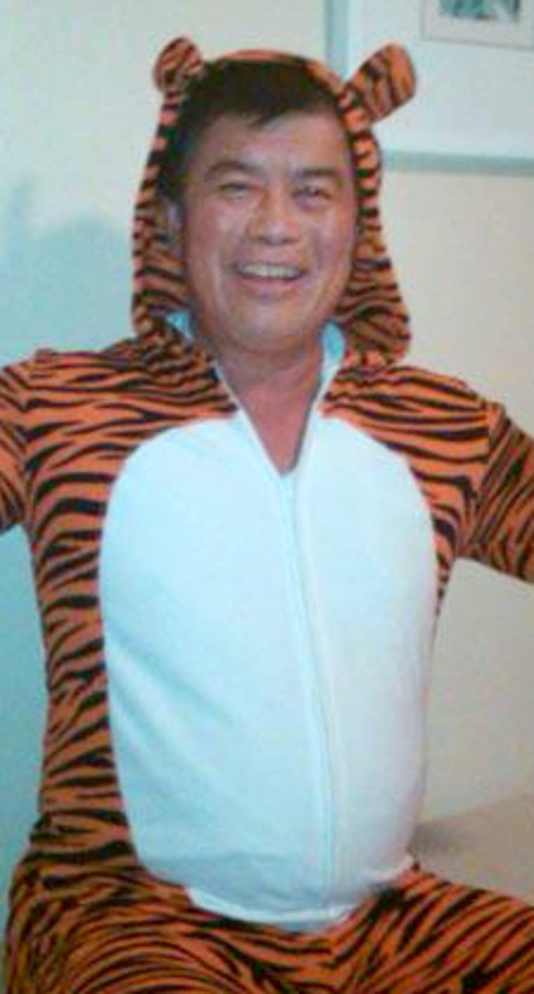 Rep. David Wu dressed in a Tiger outfit
