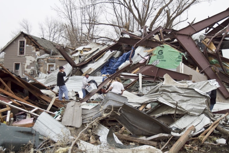 Image: Storm damage in Mapleton, Iowa