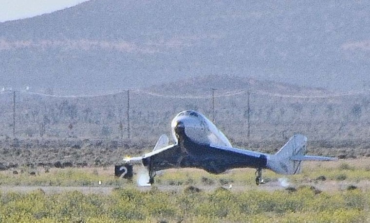 Image: SpaceShipTwo touchdown