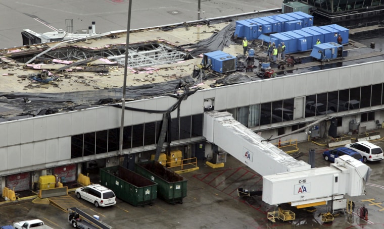 Image: Tornado damages St. Louis Lambert Internationa Airport