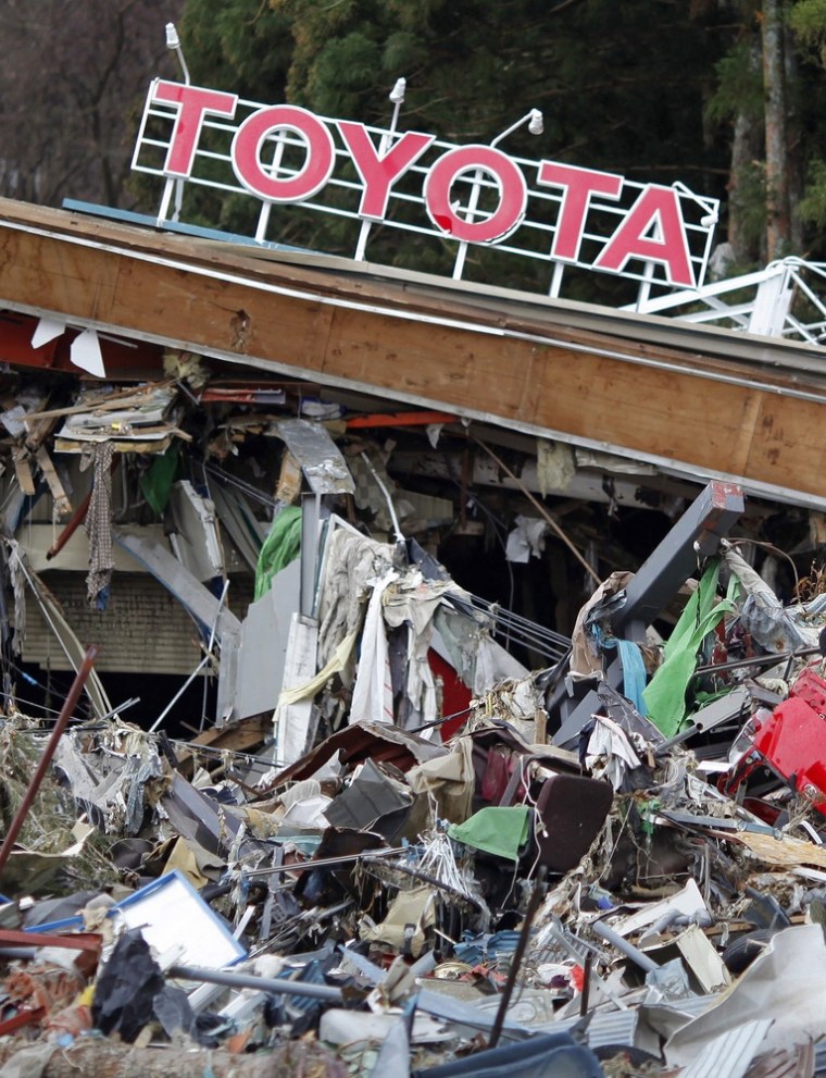Japan quake may dethrone Toyota as top automaker