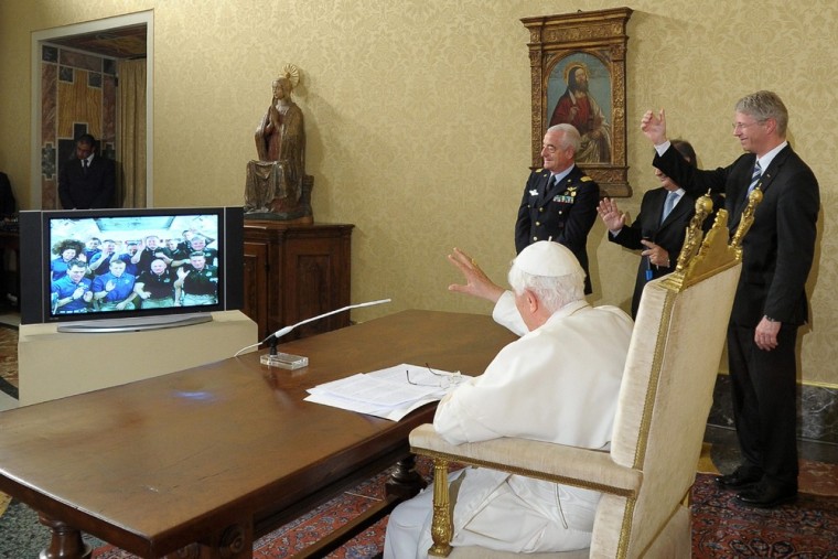 Image: Pope Benedict XVI makes video call to ISS